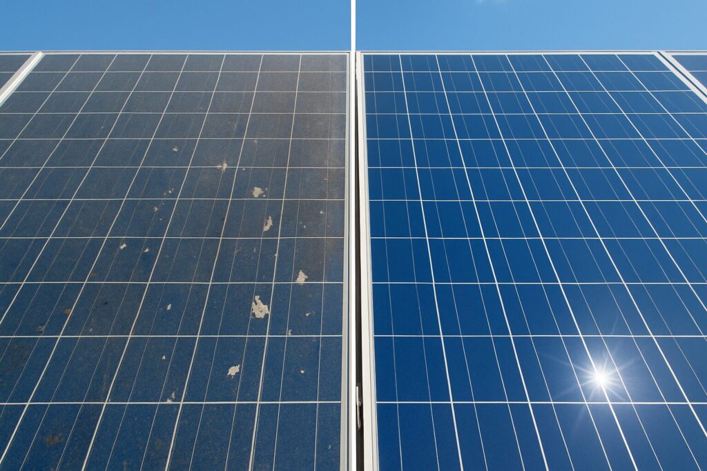 Comparison of dirty vs clean solar panel